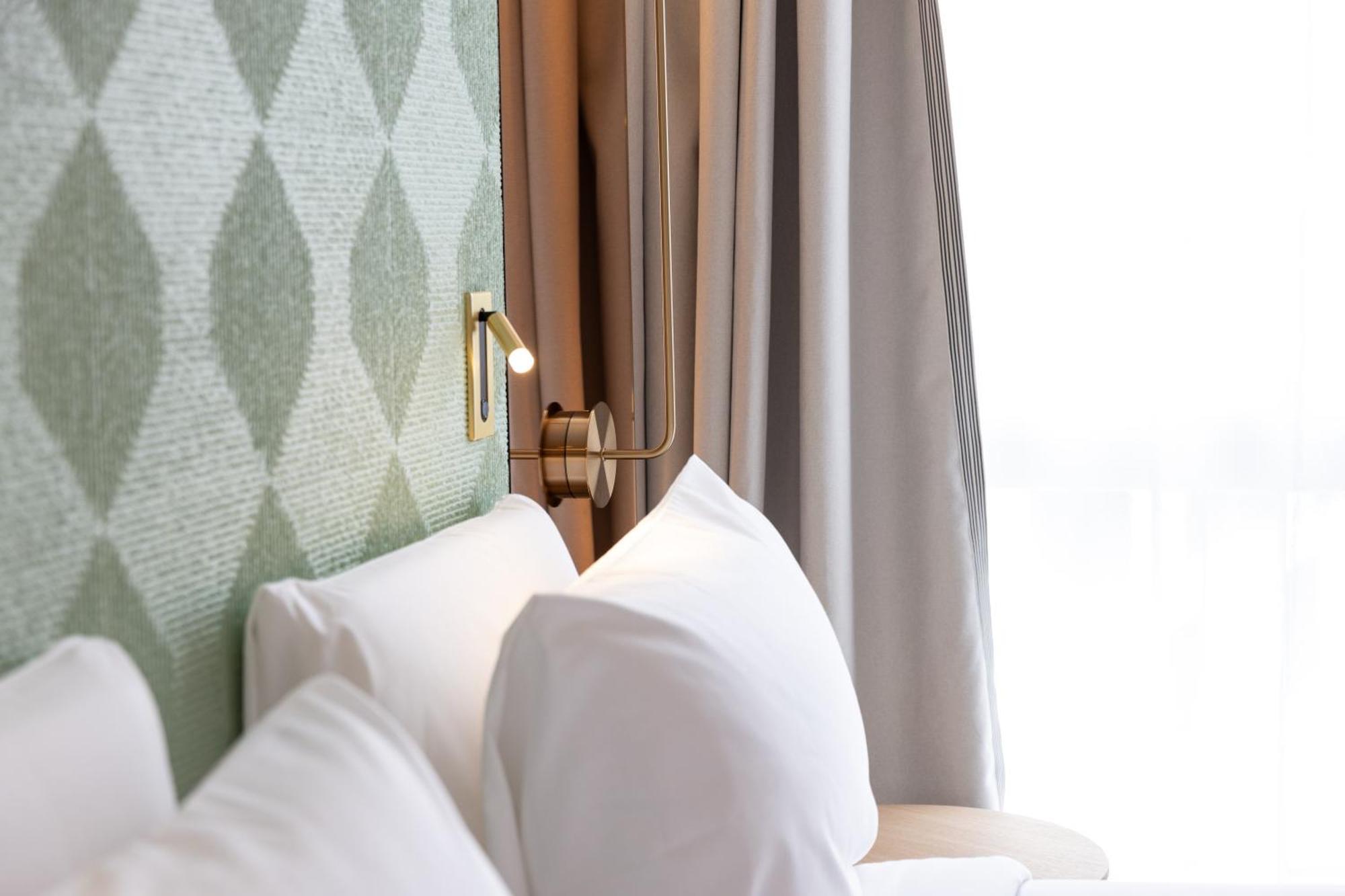 Hotel Kyriad Prestige Paris Asnieres Eksteriør bilde